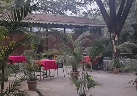 Liva Rooms Kopargaon and Restaurant