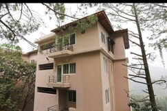 1BHK Nainigreen valley kainchidham luxurious homestay, Bhowali 1BHK Nainigreen valley kainchidham luxurious homestay, Bhowali