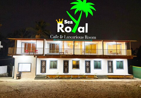 sea royal rooms and cafe