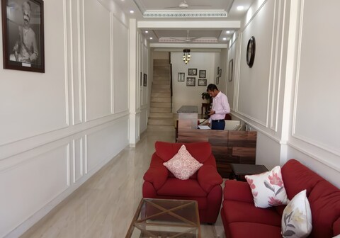 Lakeside Inn Ratanada