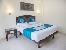 OYO 12357 Hotel Nilgiris Inn, Ooty OYO 12357 Hotel Nilgiris Inn, Ooty