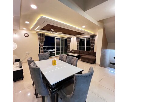 Greystone 4BHK with Pvt Pool by Stellar Stays