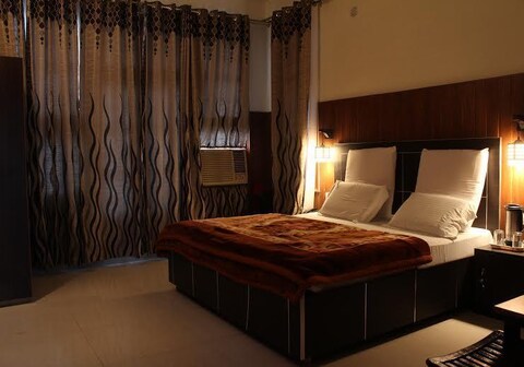 Hotel Maruti Lodge