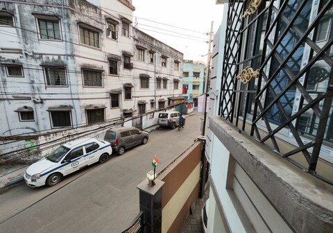 Modern 3BHK Apt for Big Groups and Family in Kasba