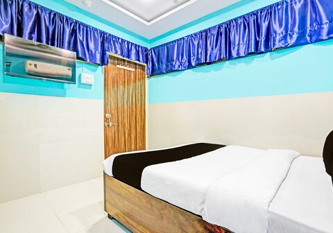 Hotel O Raj