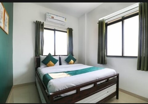 Aarya Stays: 2BHK apartments with Car Parking on way to Pawna Lake
