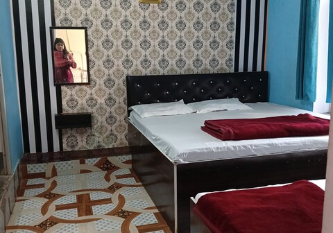 Surya home stay Ayodhya