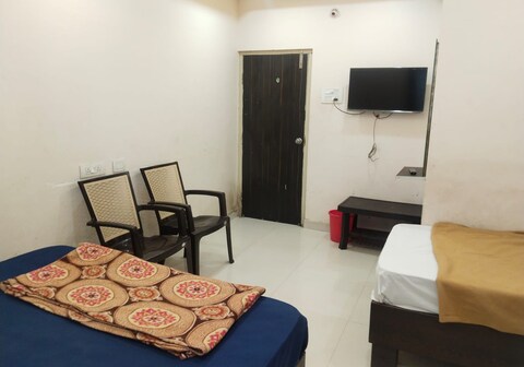 HOTEL SRI SAI GOVINDA