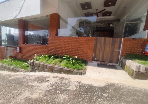 SVS THE HILL STONE RESORT