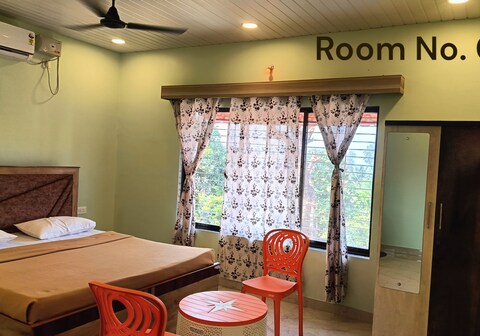 SHIVOHAM HOME STAY