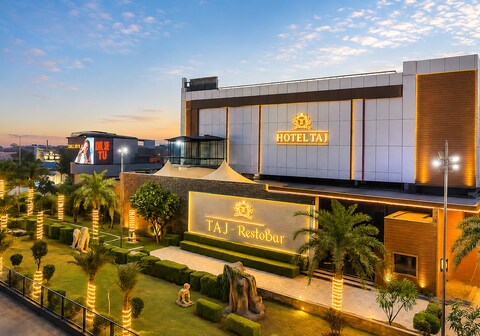 HOTEL TAJ