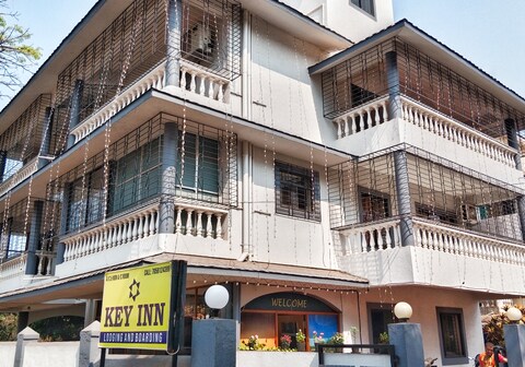 KEY INN LODGING AND BOARDING