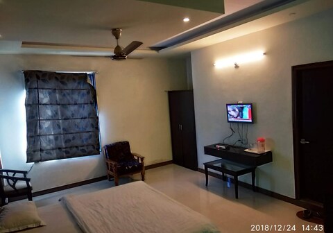 Hotel Atithi Inn