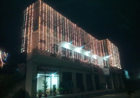 Hotel Ashish