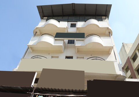 Shivam Executive Lodge (Ajinkya)