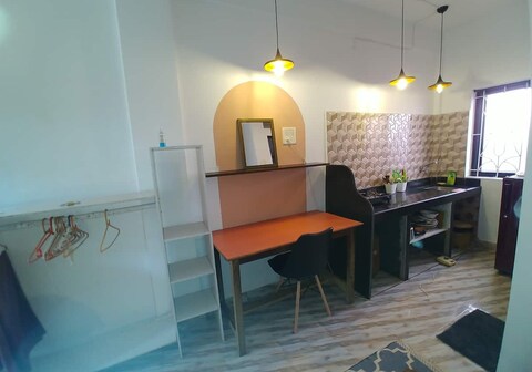 Lorenzo's Studio 2 - FAMILY NEST - (fast wifi)