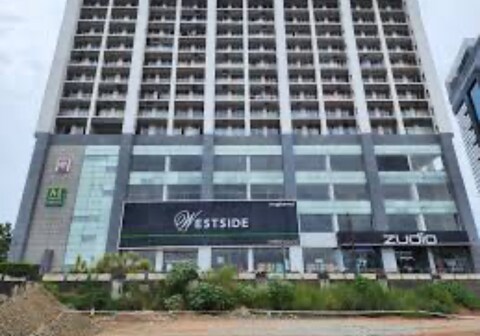 M Suites