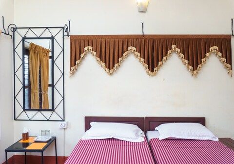 Kailash Guest House