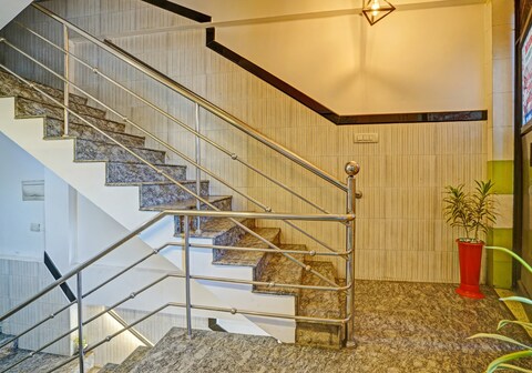 Hotel O Mezban Grand Suites