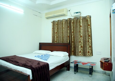 SRAVANTHI RESIDENCY