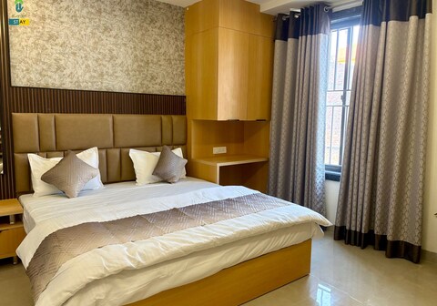 Hotel Somnath Palace