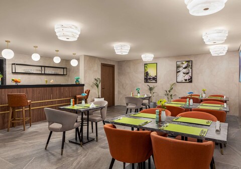 ويندام جاردن باكو