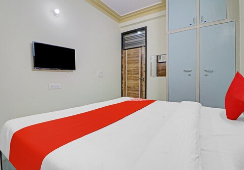 Hotel O Queen House Near Pvr Ansal Plaza Greater Noida