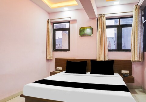 Super Collection O Chandan Nagar Kharadi Formerly Kharadi INN