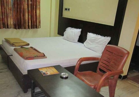 Vallalar Hotel