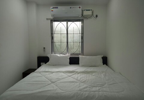 Cherry Olive Courtyard