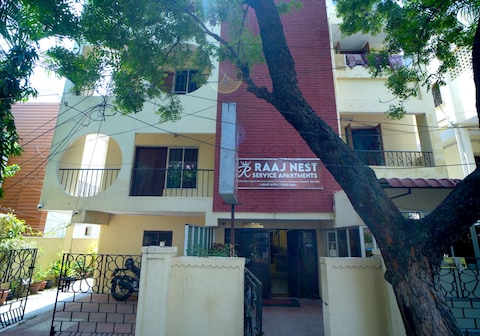 RAAJNEST Service Apartments