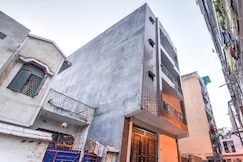 OYO Home 23133 Compact Stay,Pitampura, Delhi OYO Home 23133 Compact Stay,Pitampura, Delhi