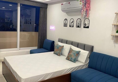 The Moonveil Studio