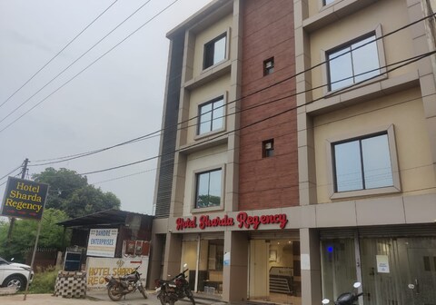 Hotel Sharda Regency