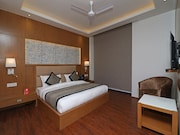 OYO 10824 Hotel Star Suites, Delhi OYO 10824 Hotel Star Suites, Delhi