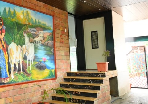 HOTEL KRISHNA & LODGING