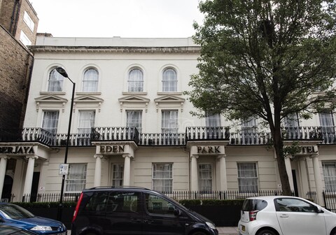 Berjaya Eden Park London Hotel