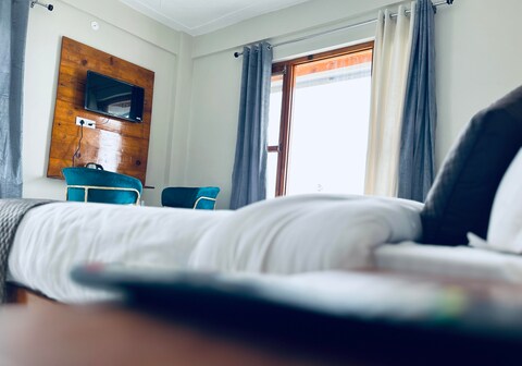 Himalayan Hill Top Resort