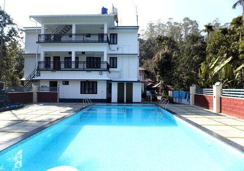 Silvery Moon Grand Villa Padinjarathara