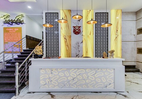 Hotel Cubic Inn