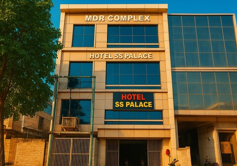 Hotel SS Palace & Restaurant