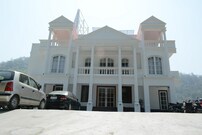 Royal Windsor Hotel, Nainital Royal Windsor Hotel, Nainital