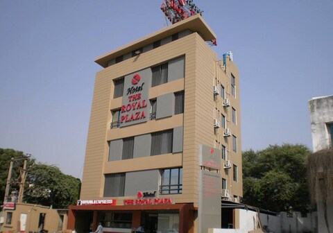 Hotel The Royal Plaza