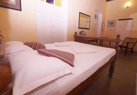 A la Villa Creole Homestay | Room & Restaurant