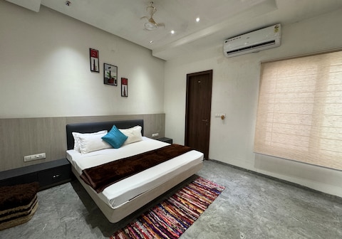 Krishna Homestay Mahakal Vanijya