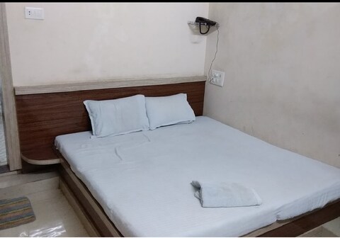 Hotel Mrityunjay by WB Inn