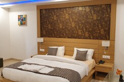 LIMEWOOD HOTEL &  RESTAURANT, Delhi LIMEWOOD HOTEL &  RESTAURANT, Delhi