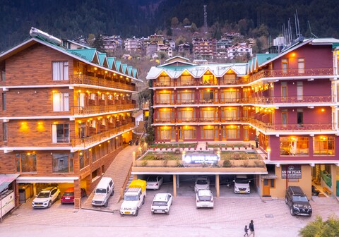 Snow Peak Retreat & Cottages (Centrally Heated- Hill View)