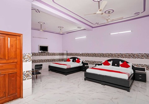 Hotel O Chaitdeep Palace Lawn and Guest House