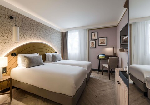 Mercure Chartres Est
